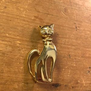 Kitschy Cat Brooch